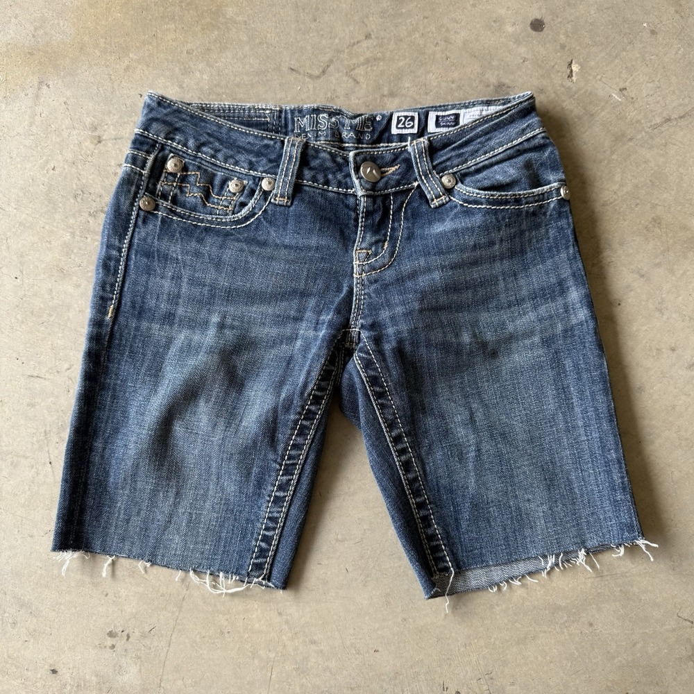 Miss Me Cut Off Shorts Womens 26 Blue Standard Fit Low Rise Denim Bermuda Modest